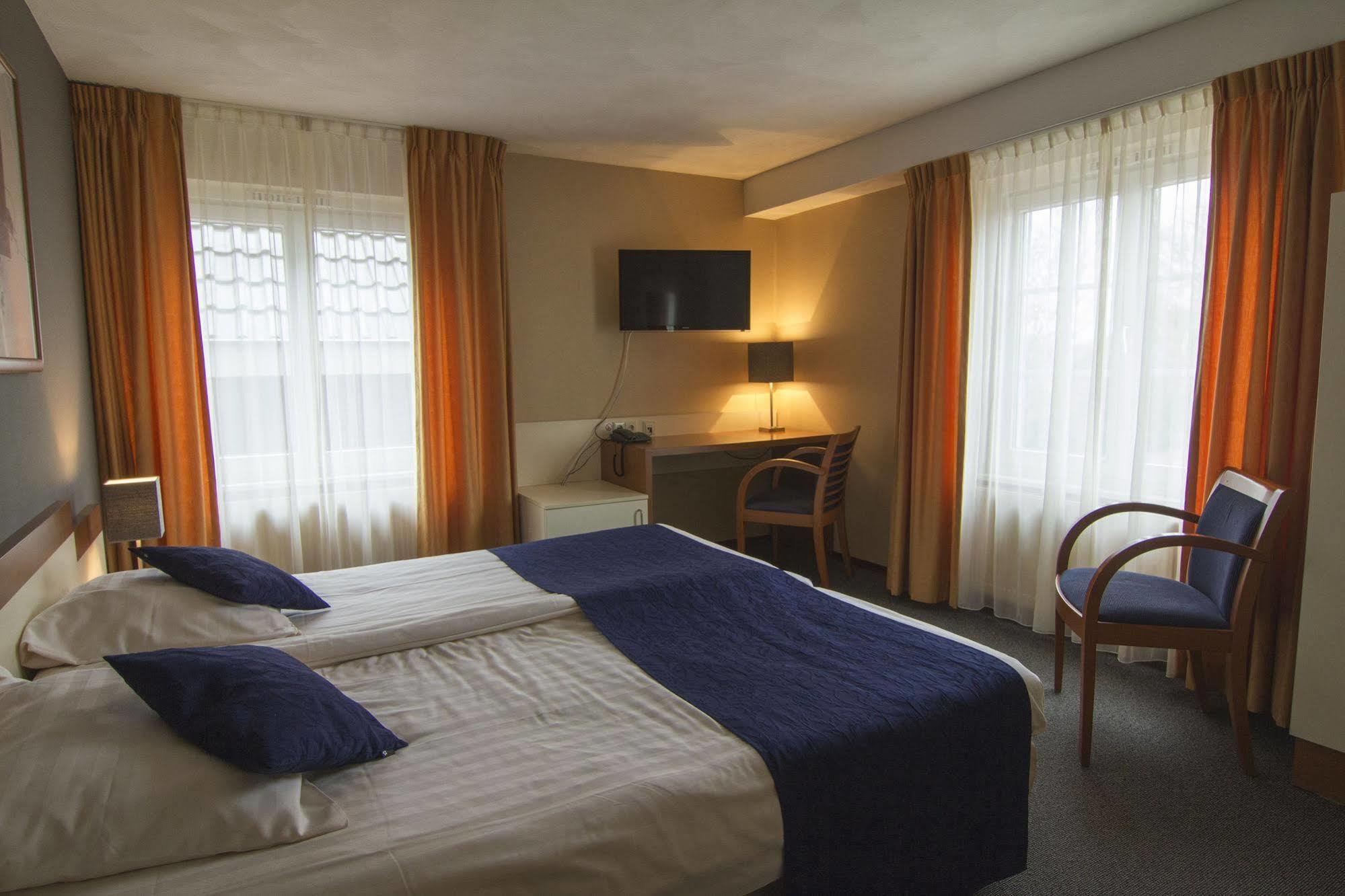 Hotel Boer Goossens Den Dungen Exterior photo